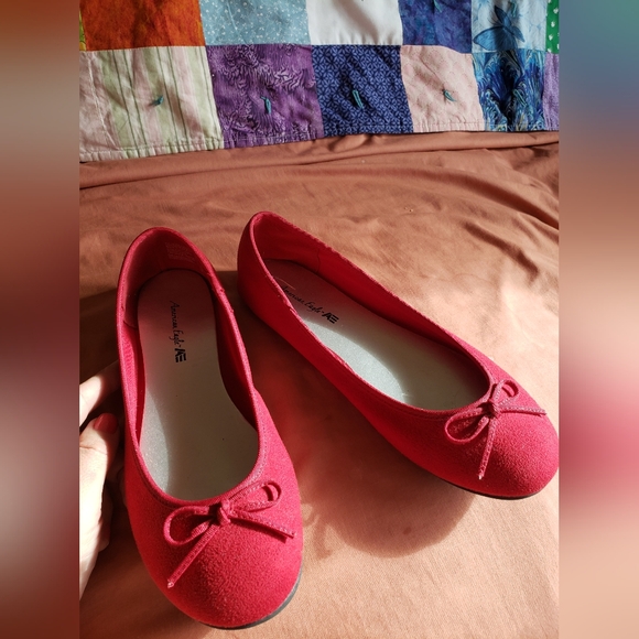 NWOT AE  Dorothy ruby red slipper shoes - Picture 3 of 16